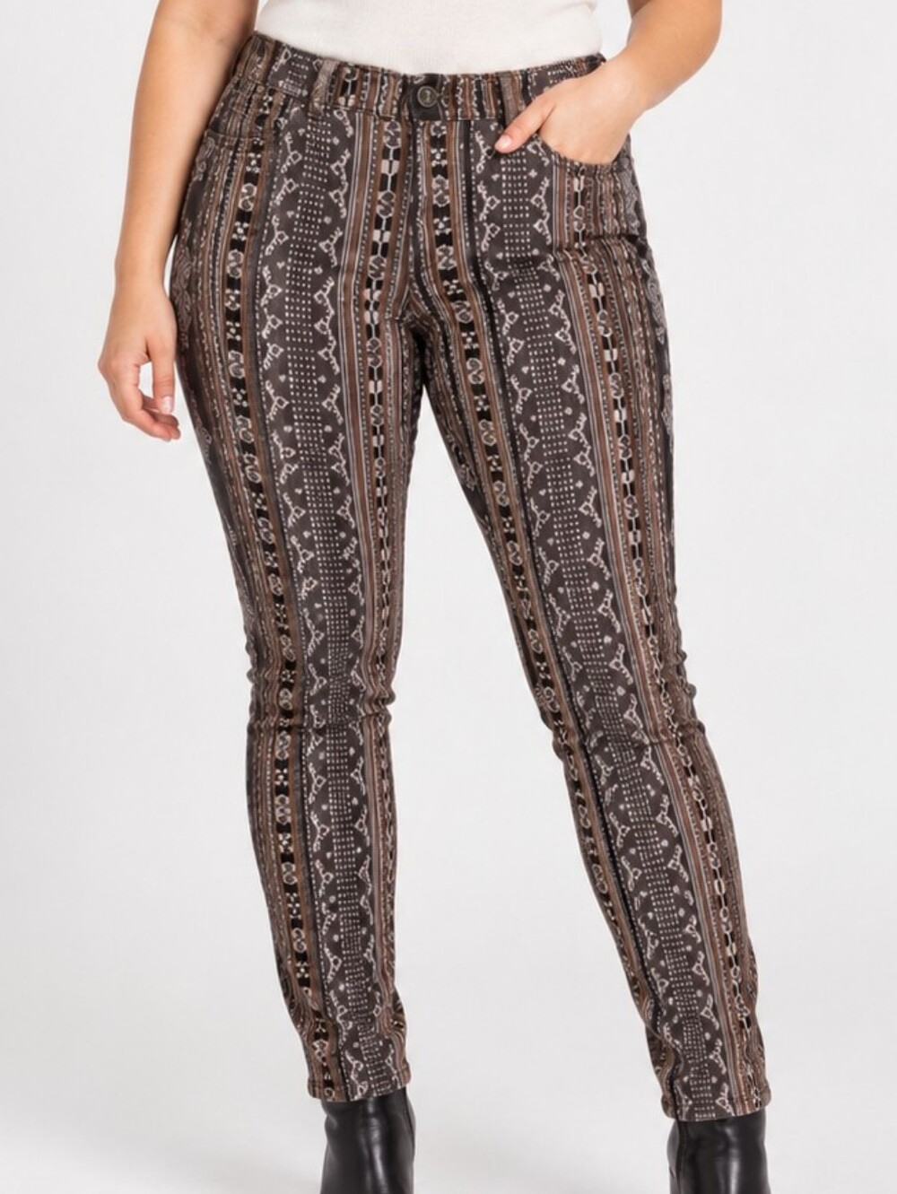 Anthropologie Pilcro and the Letterpress Serif Aztec Geometric Cords
